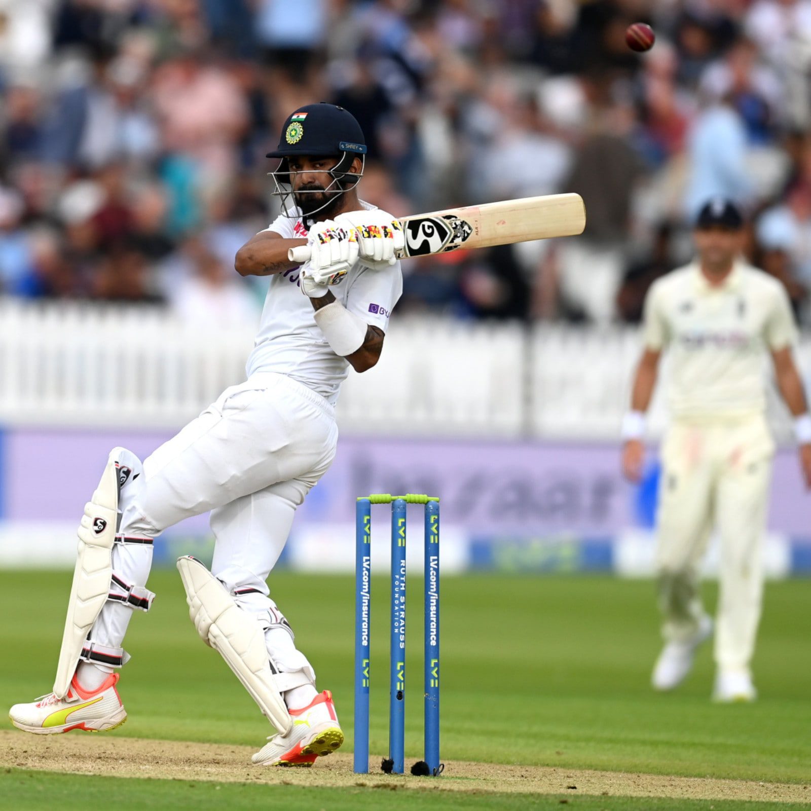 IND vs ENG Test ओली पोप का धैर्य और अनुग्रह: England's Resilience in the First Test Against India